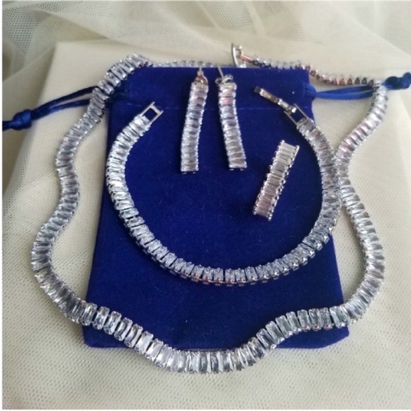 Swarovski Elements 925 Sterling Silver Baguette Tennis Necklace NEW - Picture 1 of 12